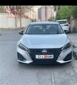 نيسان ألتيما